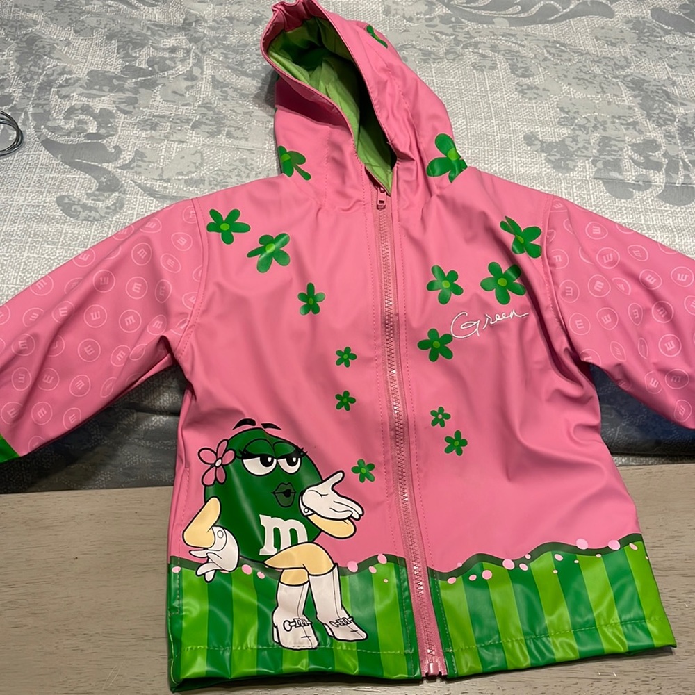 M & M rain coat